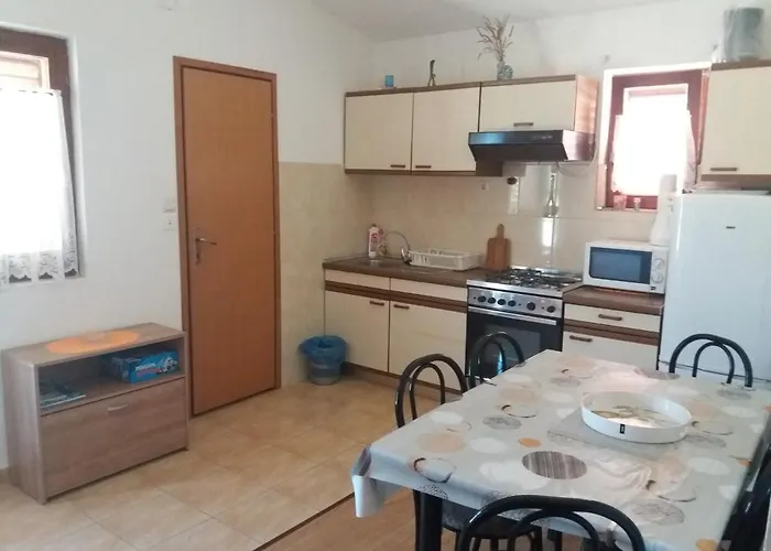 Visnja Near Queen - By Ta Leut Agency Апартаменты *