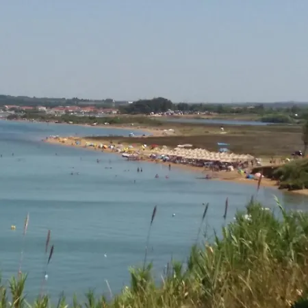 Visnja Near Queen - By Ta Leut Agency Apartamento